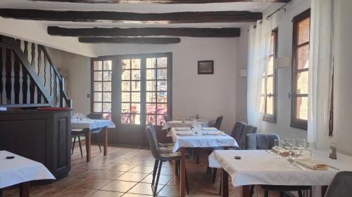 Auberge Saint Jacques Hotel in Auvergne-Rhône-Alpes