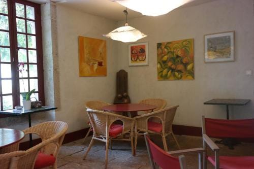 le Petit Paris Hotel in Bourgogne-Franche-Comté