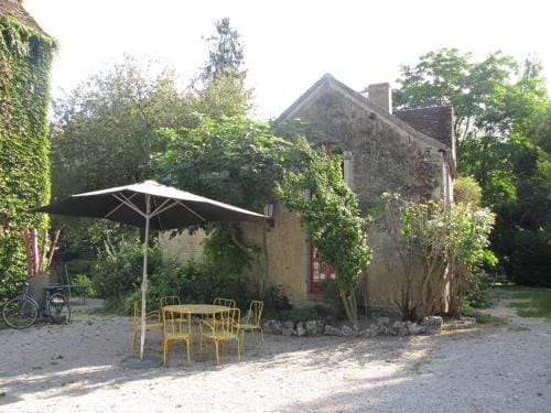 le Petit Paris Hotel in Bourgogne-Franche-Comté
