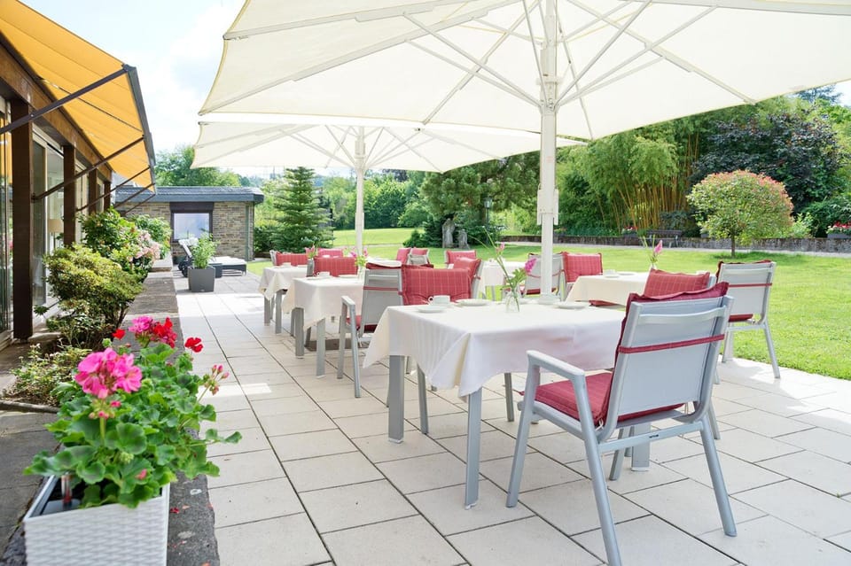 Romantik Waldhotel Mangold Hotel in Bergisch Gladbach