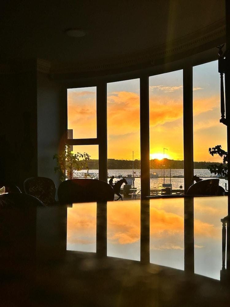 Lakeside Manor Hotel Hotel in Meath, Co. Meath, Ireland