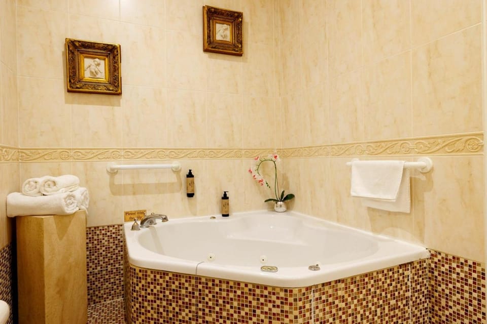 Lakeside Manor Hotel Hotel in Meath, Co. Meath, Ireland