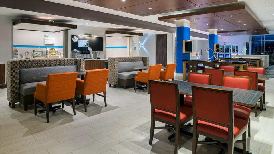 Holiday Inn Express & Suites Medina By IHG Hotel in Ohio