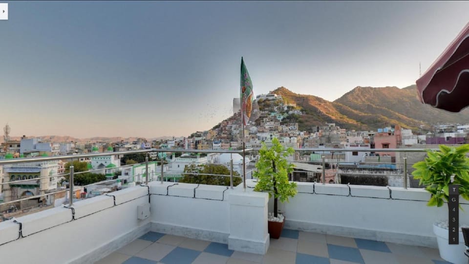 Hotel Madni Royale Hotel in Rajasthan