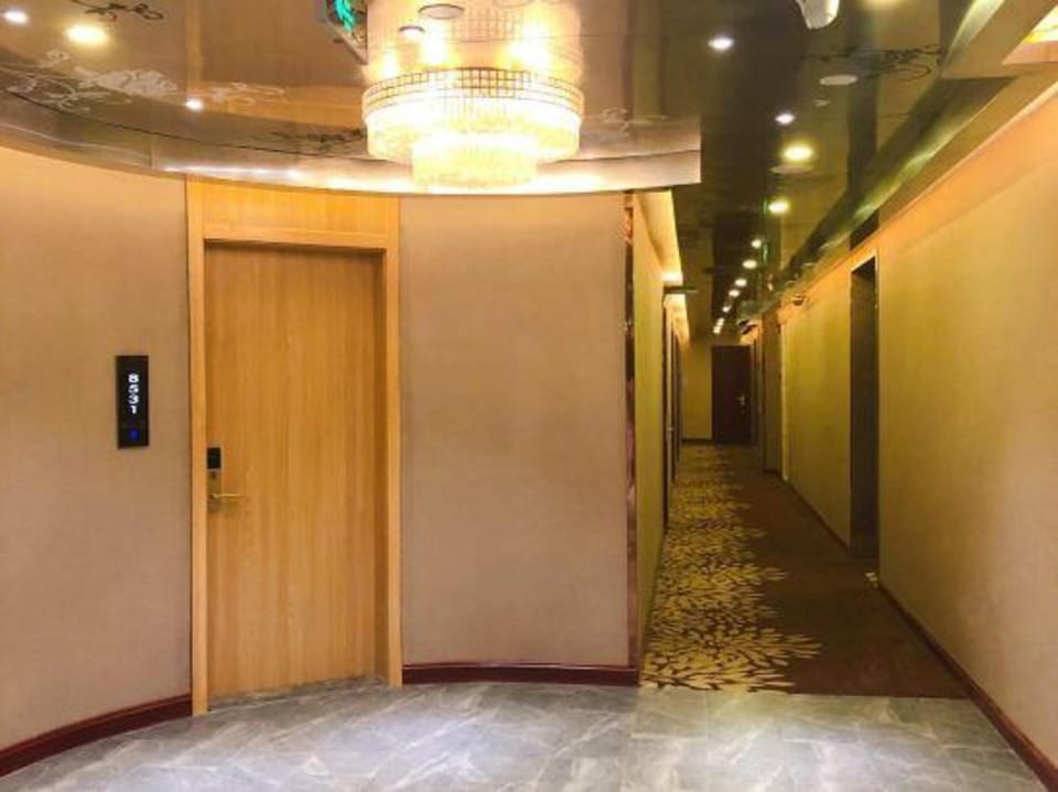 Lavande Hotel Shanghai Hongqiao Airport Wuzhong Road Hotel in Shanghai