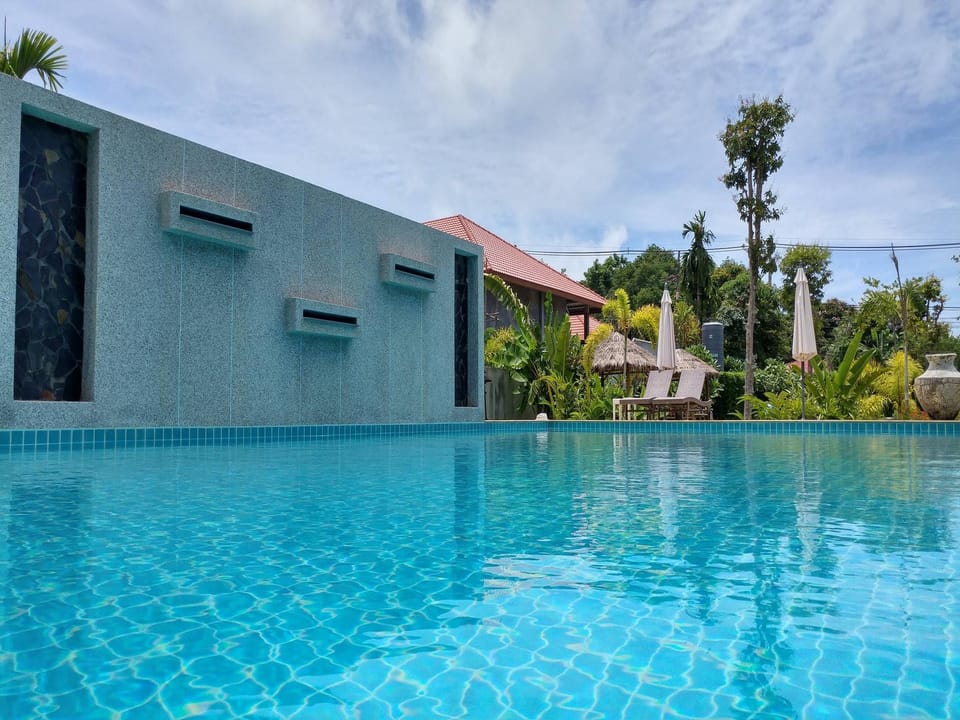 Arthaya Villas Resort in Sala Dan