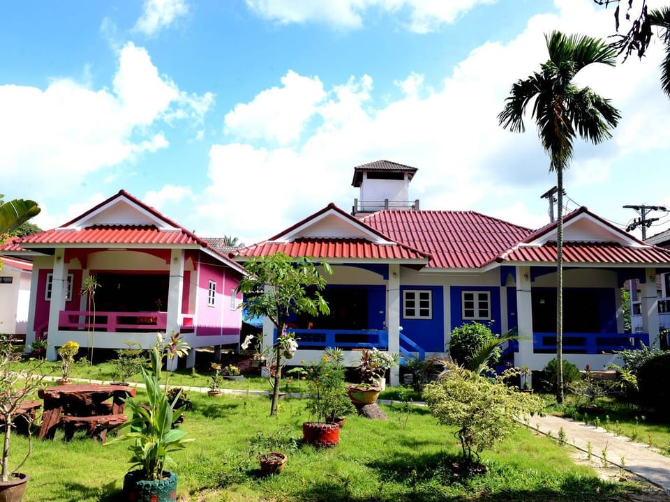 New Sunrise Village Resort in Ko Samui