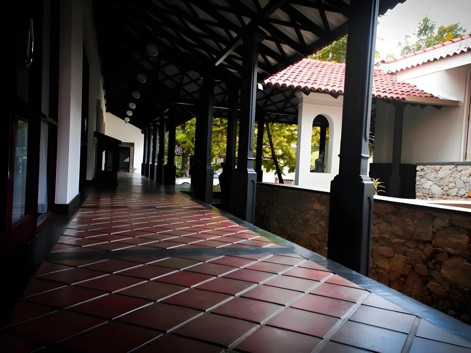 Sapthapadhi Hotel Hotel in Sri Lanka