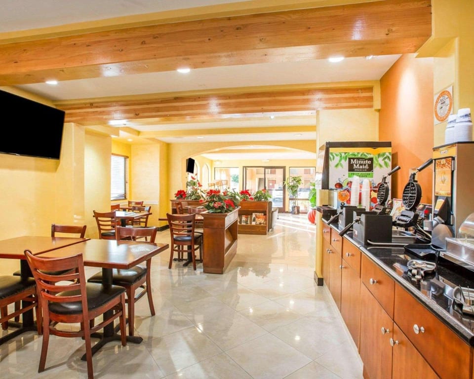 Quality Inn & Suites Westminster Seal Beach Hotel in Westminster