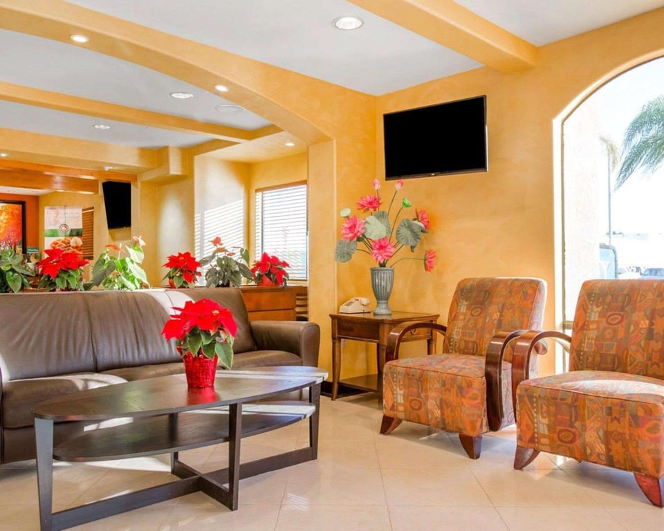 Quality Inn & Suites Westminster Seal Beach Hotel in Westminster