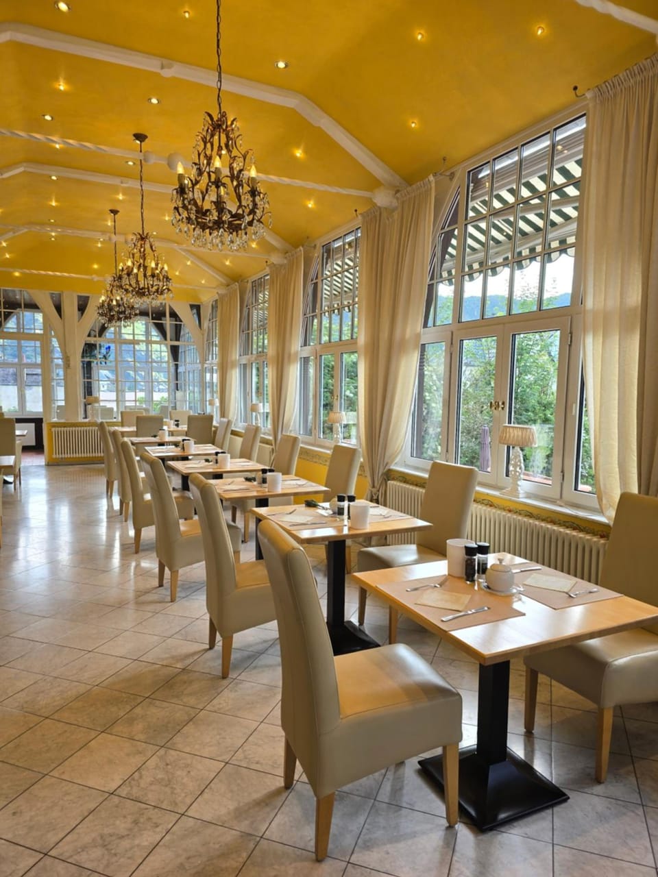 PARK VILLA zentral am Mittelrhein Zimmer&Apartments Self check in Aparthotel Hotel in Boppard