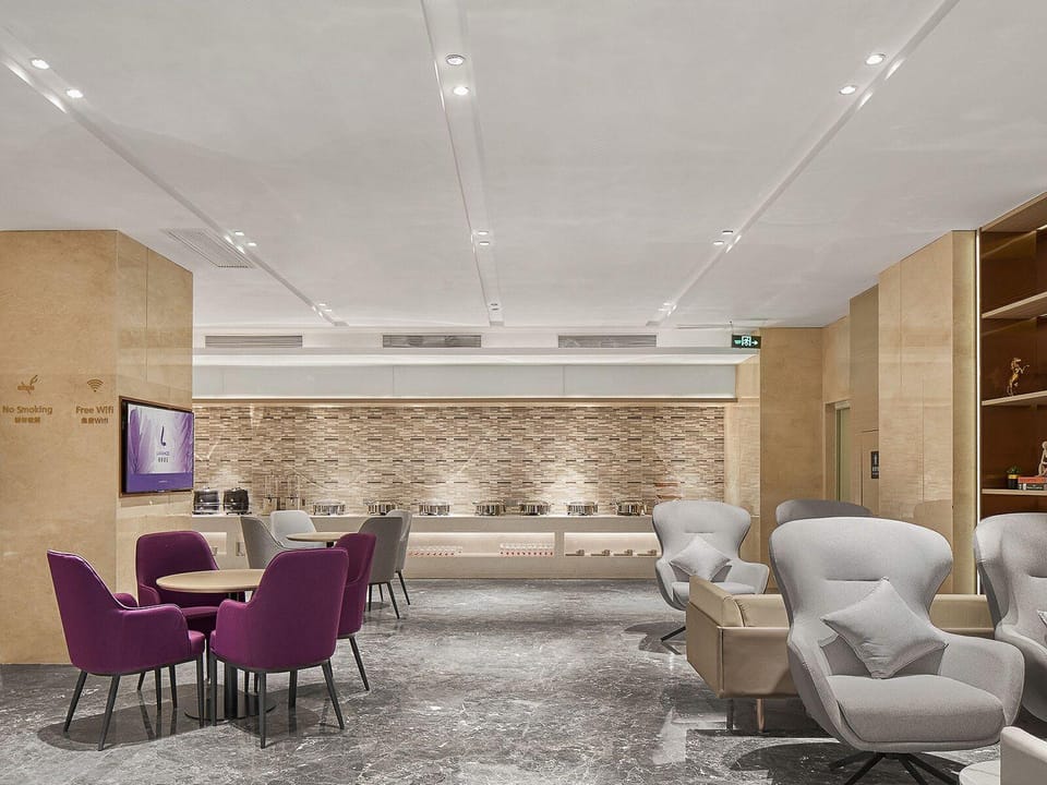 Lavande Hotel Shenzhen North Station Qinghu Subway Station Branch Hotel in Shenzhen