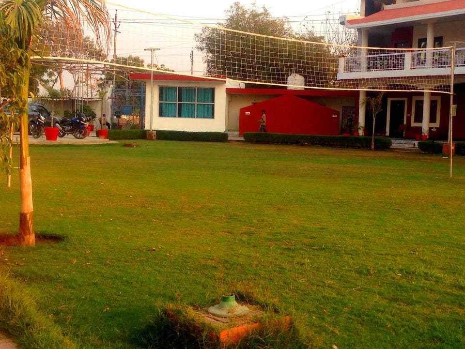 Hotel Garden View Resort Resort in Agra