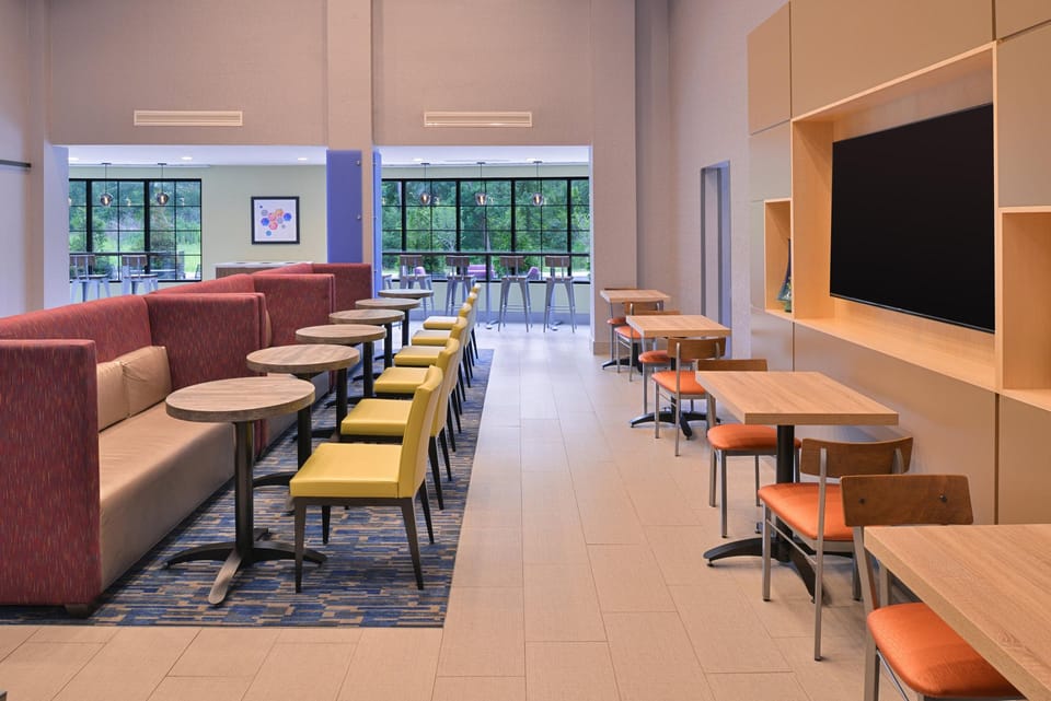 Holiday Inn Express & Suites Bryant West By IHG Hotel in Bryant