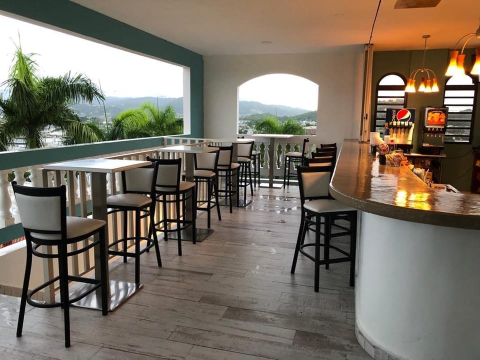 Bar/lounge
