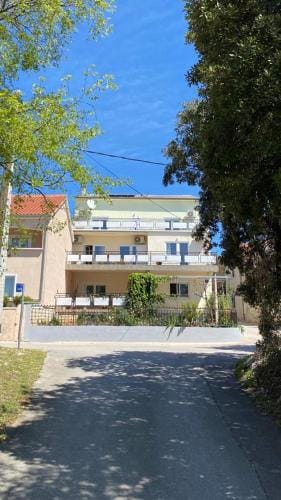 Lukenda Rooms - Cozy Double Rooms with Shared Kitchen & Terrace Hotel in Šibenik-Knin County, Croatia