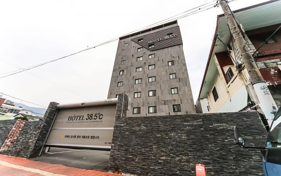 Changwon Jinhae 385 Motel in South Korea
