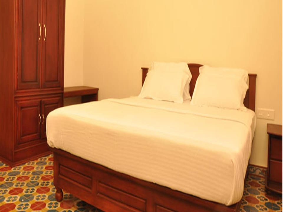 3 Hills County Hotel Resort in Kerala
