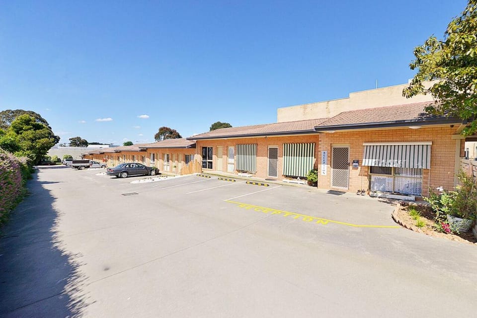 Cranbourne Motor Inn Motel in Melbourne