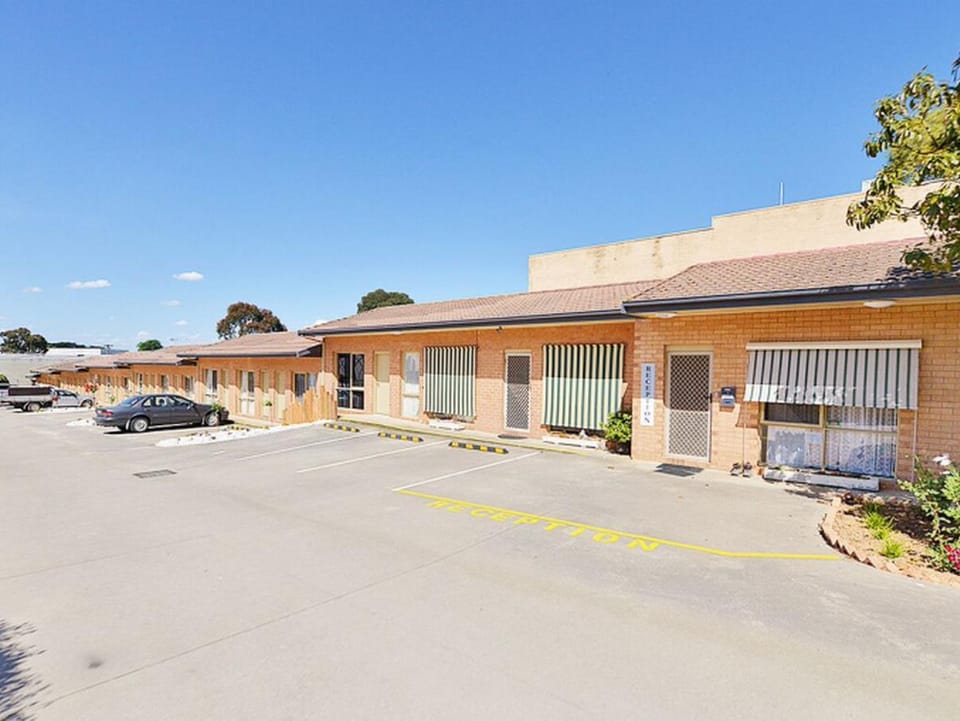 Cranbourne Motor Inn Motel in Melbourne
