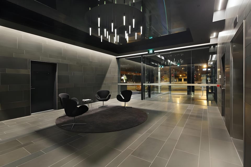 Experience Bella Hotel Apartments Apartment hotel in Southbank