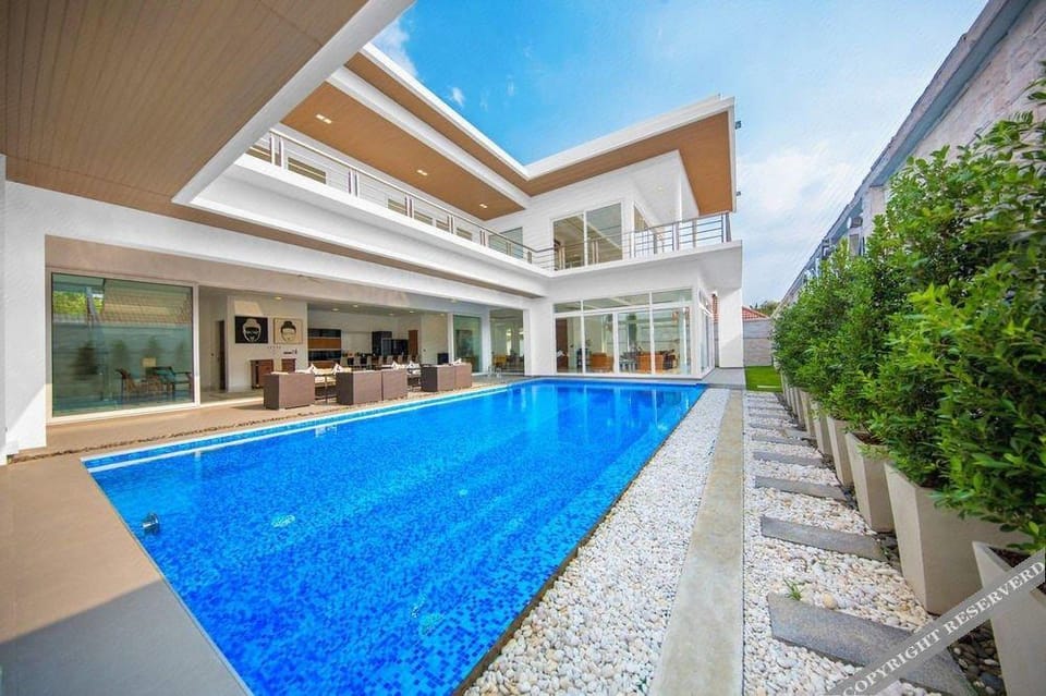 Greenseaview Resort Hotel in Prachuap Khiri Khan, Thailand