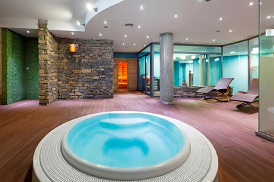 Hot spring bath