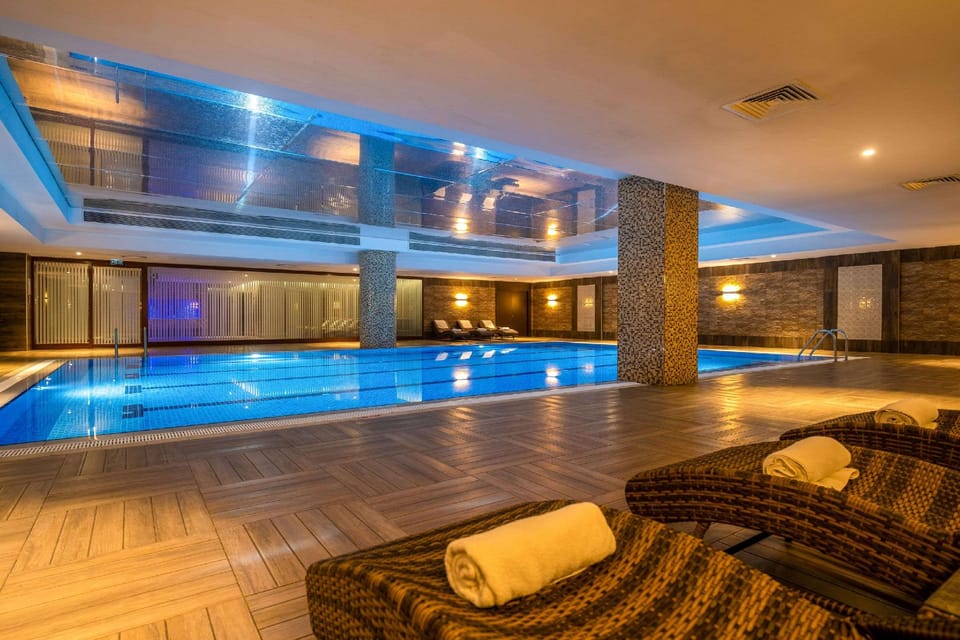 Swimming pool