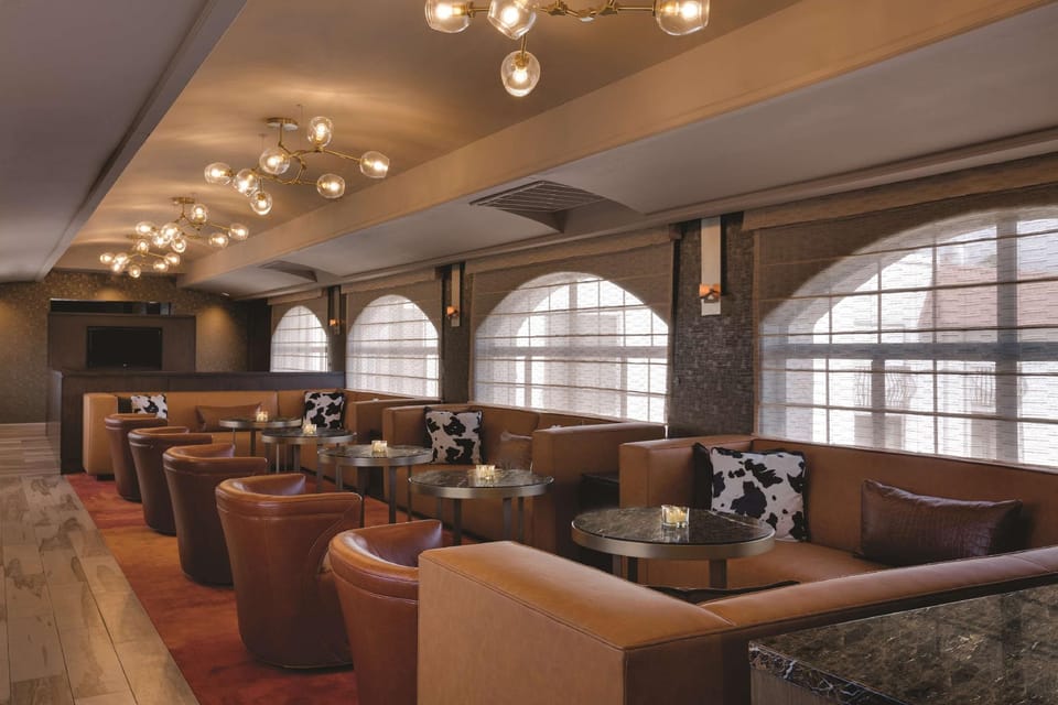 Embassy Suites by Hilton Scottsdale Resort Hotel in Paradise Valley