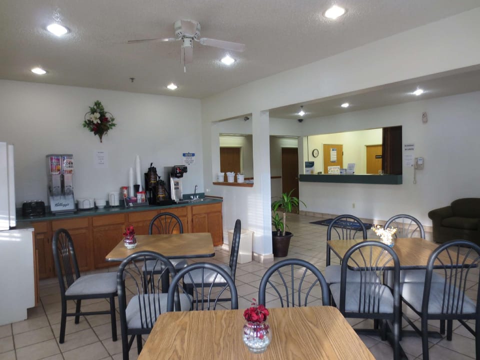 Americas Best Value Inn Carrollton Motel in Missouri