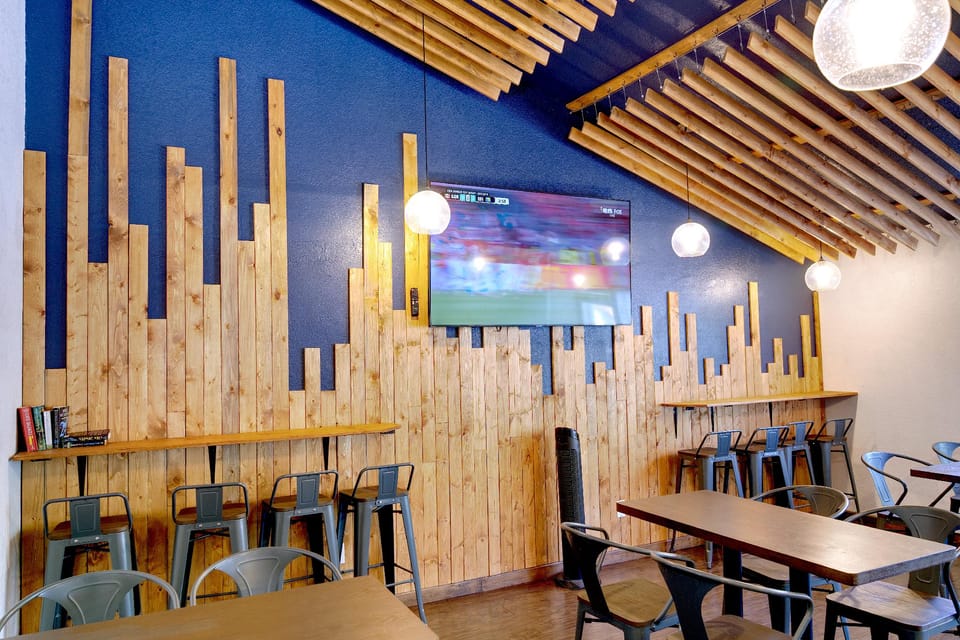 Shared lounge/TV area