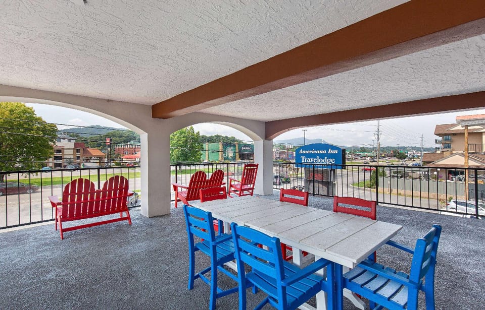 Americana Inn a Travelodge by Wyndham Motel in Pigeon Forge