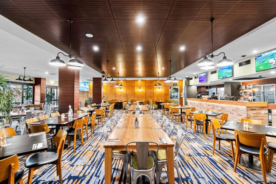Morayfield Tavern  Motel in Caboolture