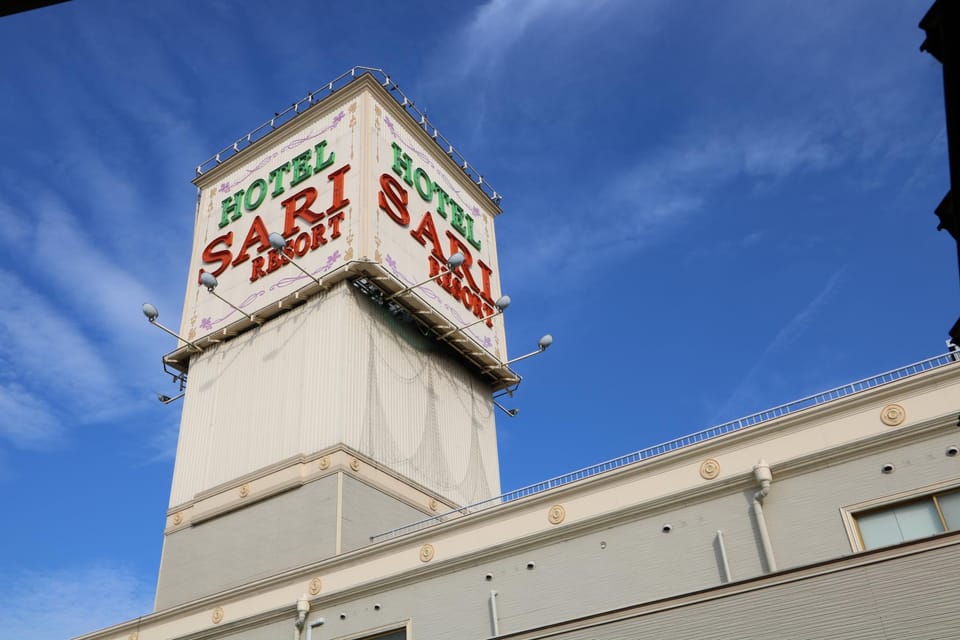 HOTEL SARI RESORT TAKINOYASHIRO - ADULTS ONLY Love hotel in Hyogo Prefecture