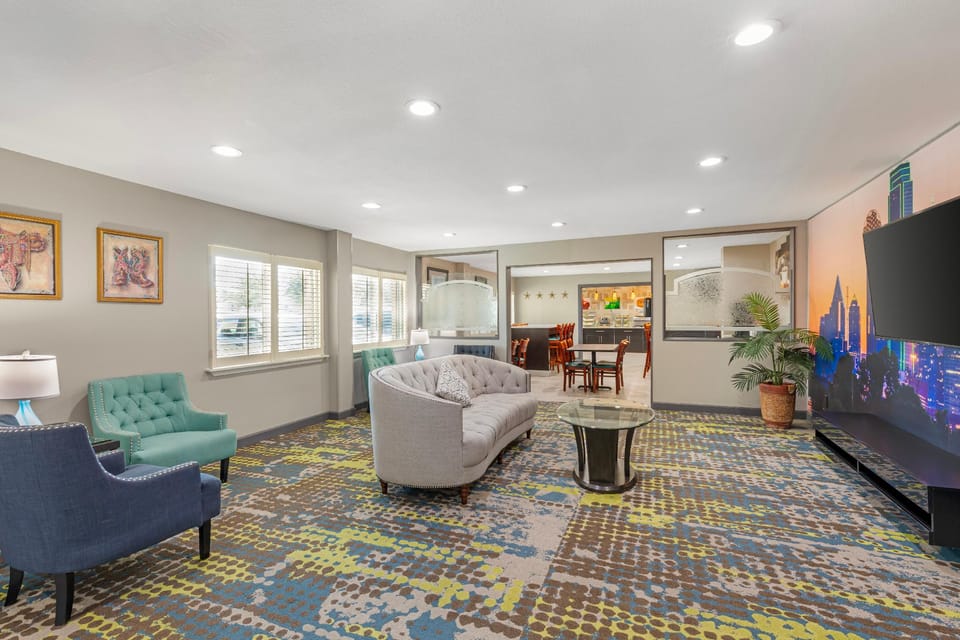 Quality Inn & Suites Plano East - Richardson Hotel in Plano
