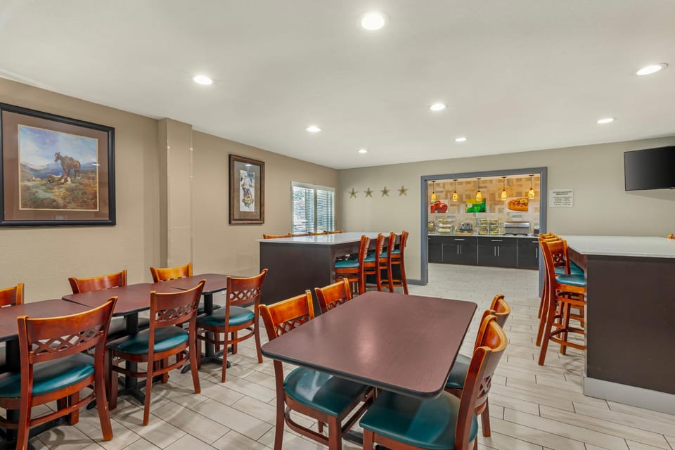 Quality Inn & Suites Plano East - Richardson Hotel in Plano