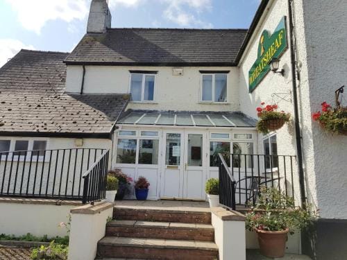 Wheatsheaf Inn Hotel in Malvern Hills District