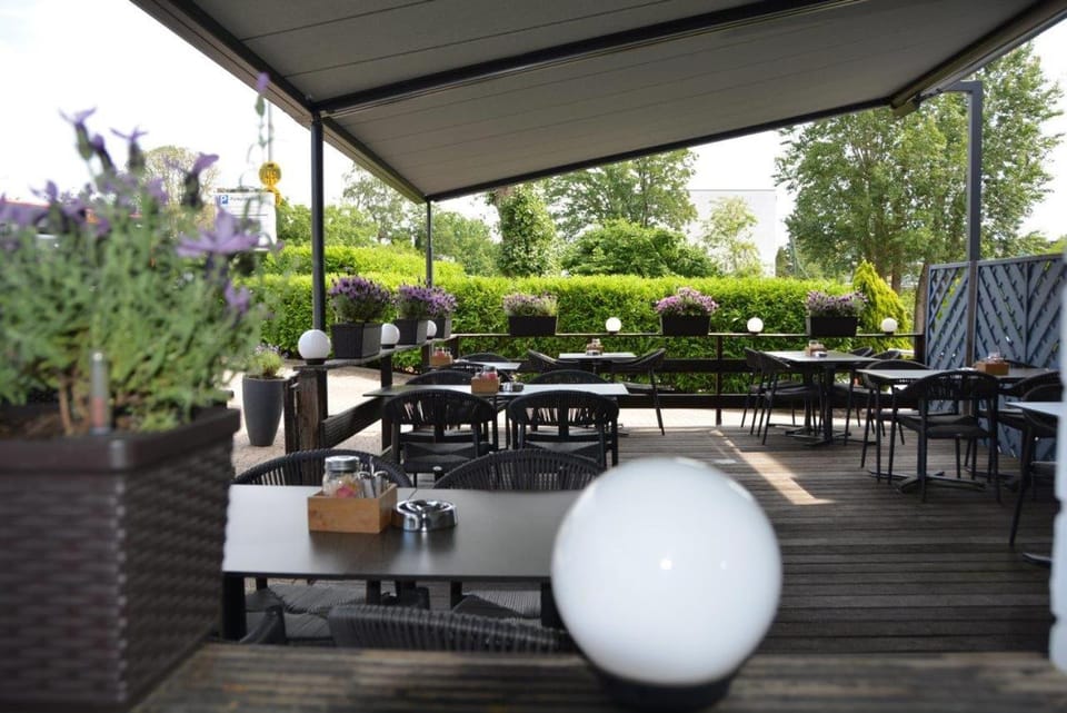 Hotel-Restaurant Fuck Hotel in Leverkusen
