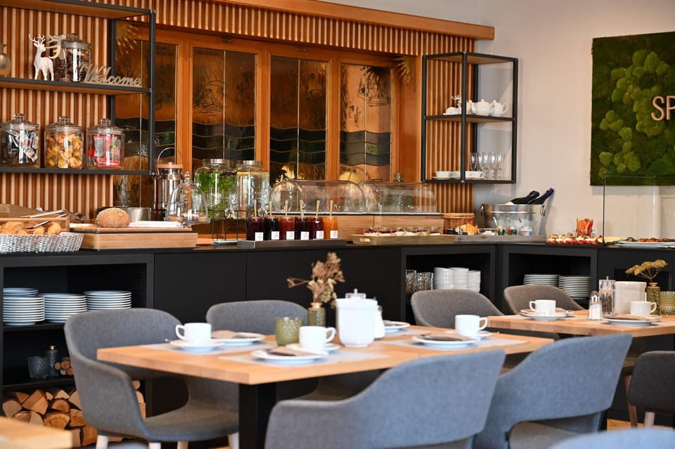 Land-gut Hotel zum Lowen Garni Hotel in Hesse