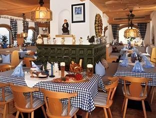 Sascha's Kachelofen Hotel in Oberstdorf