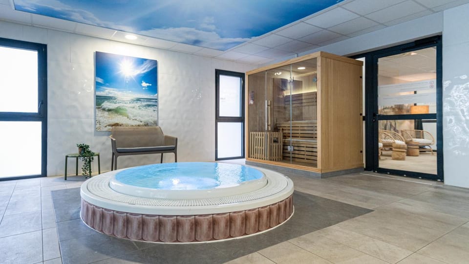 Hot tub
