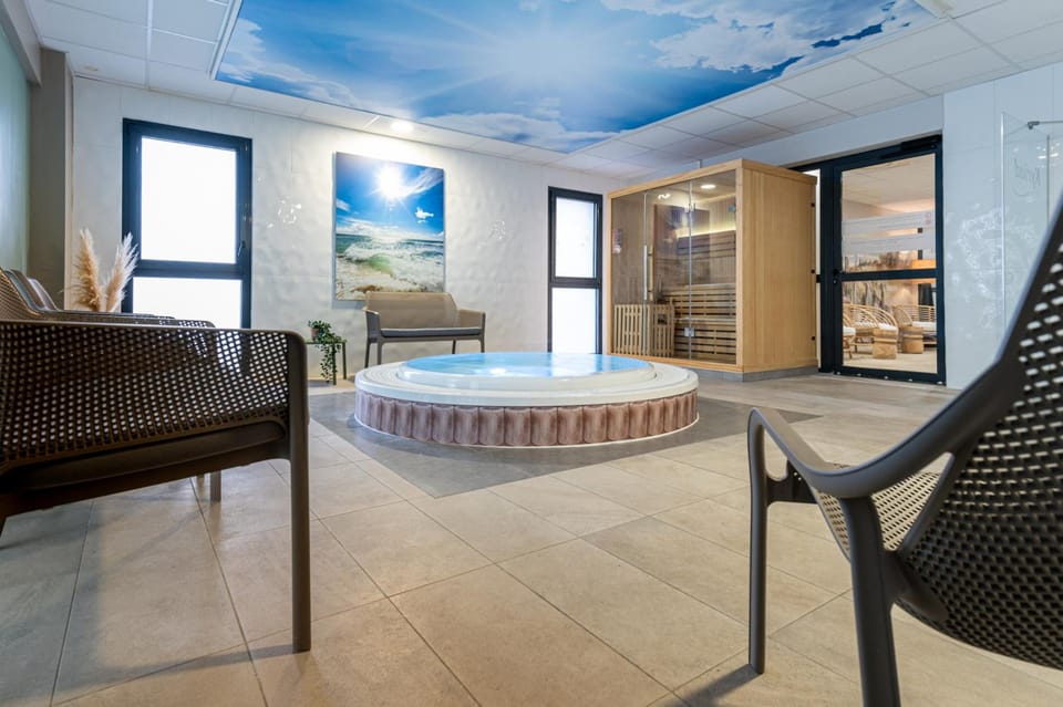 Hot tub