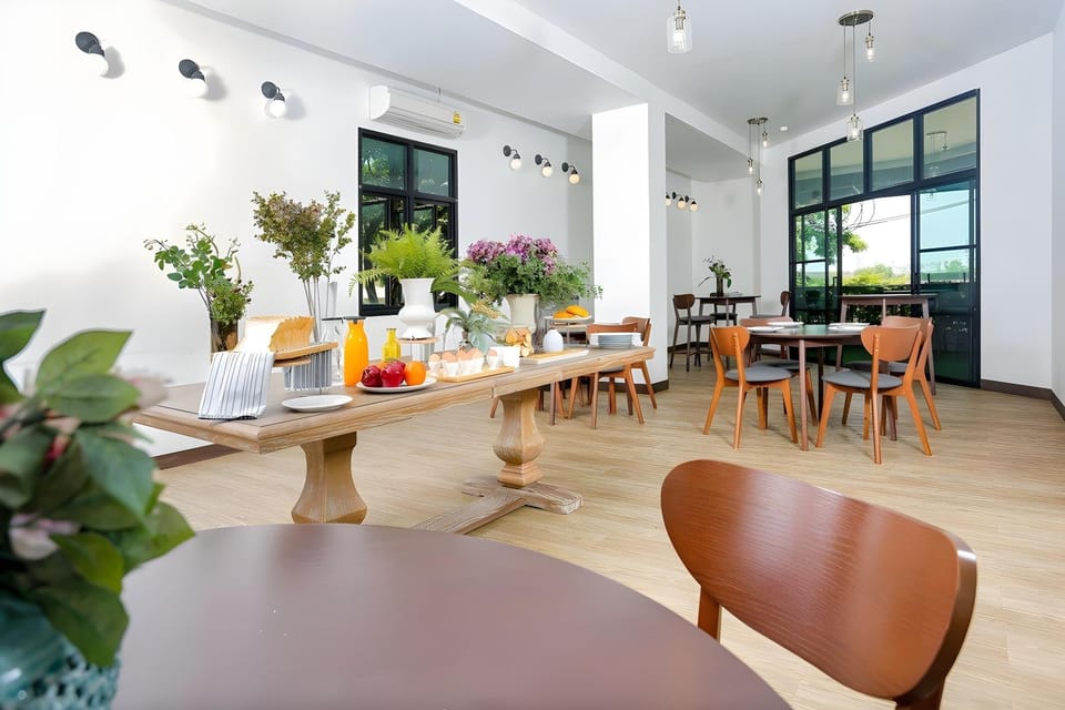 The Corner Lodge Hotel in Pattaya City