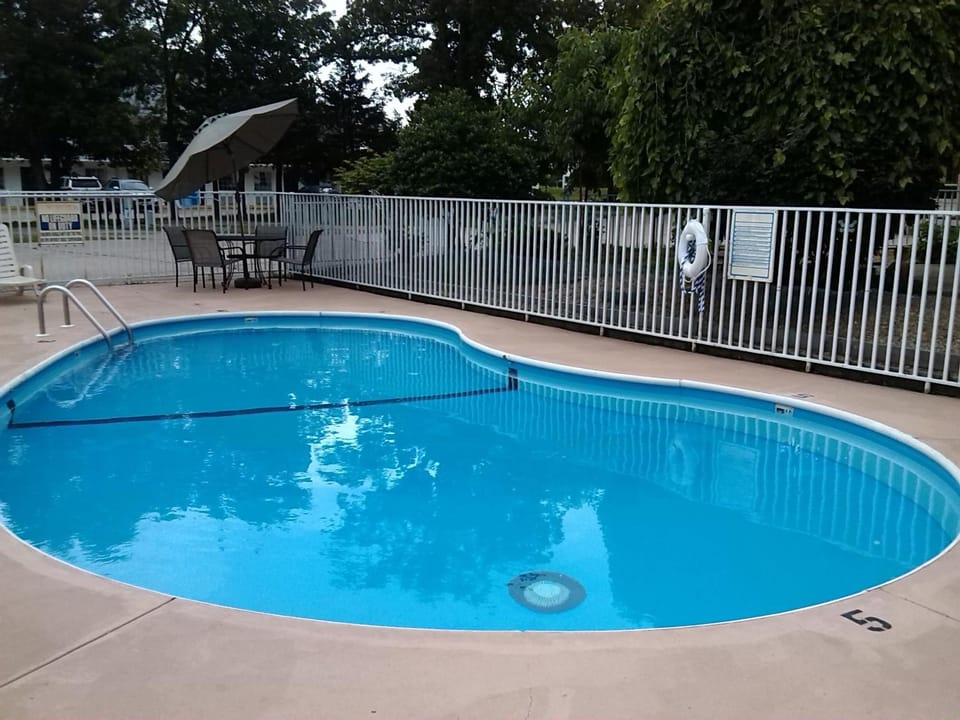 The Willow Tree Inn and RV Park Hotel in Branson