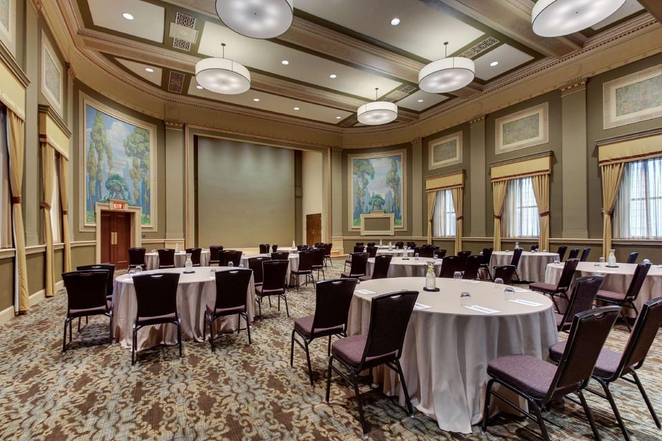 Drury Plaza Hotel Cleveland Downtown Hotel in Cleveland Heights