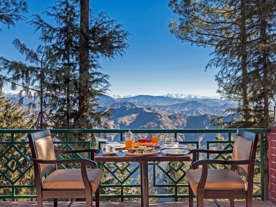 Sterling Kufri Resort in Himachal Pradesh