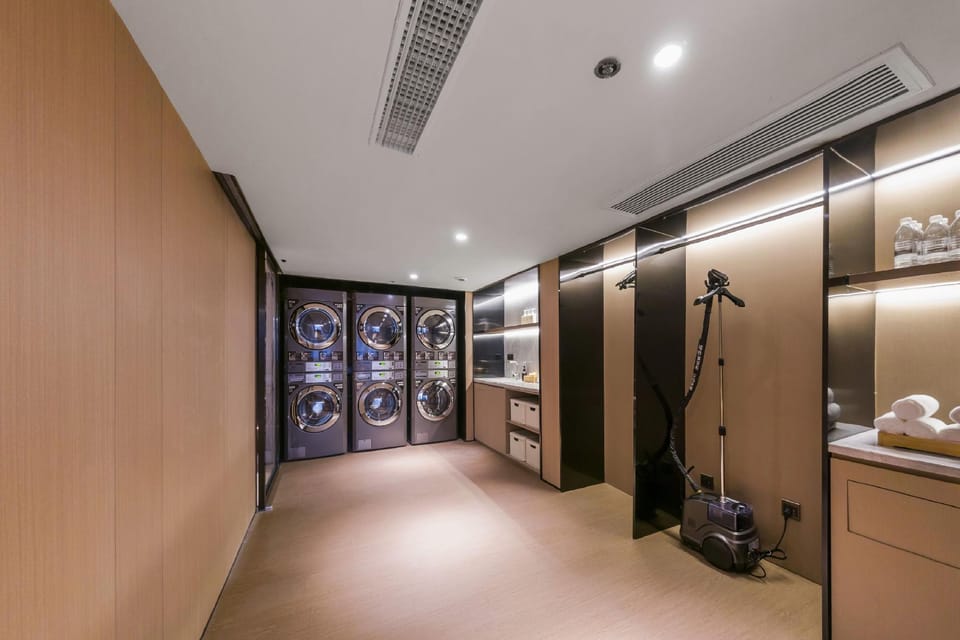 JI Hotel Shanghai Hongqiao Hub Songhong Road Metro Station Hotel in Shanghai