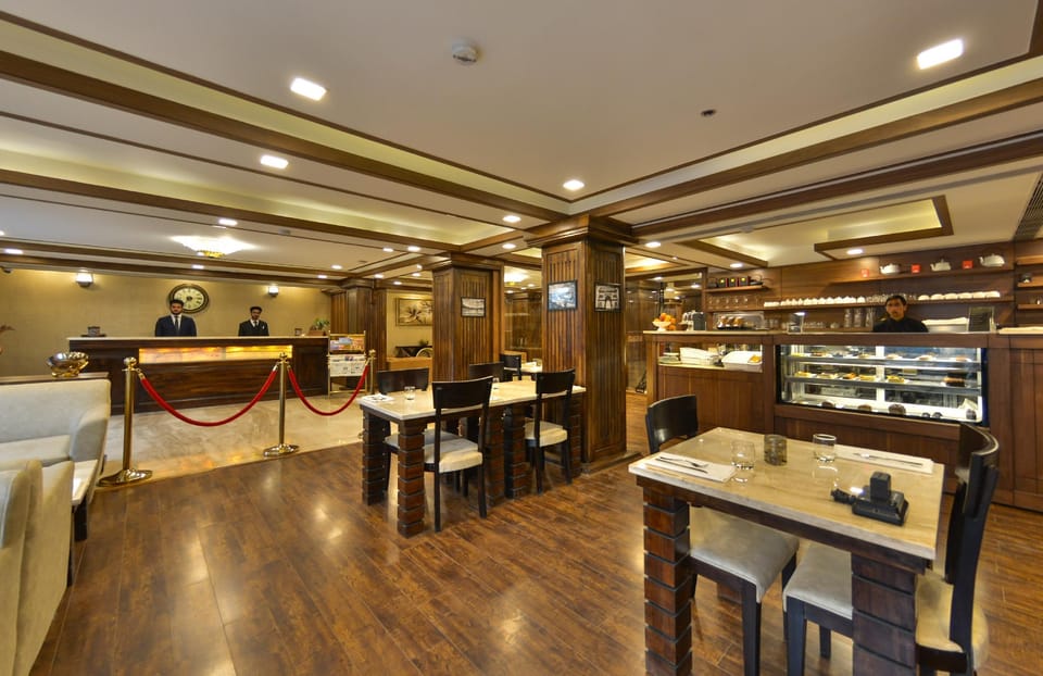 Clarks Inn Srinagar Hotel in India