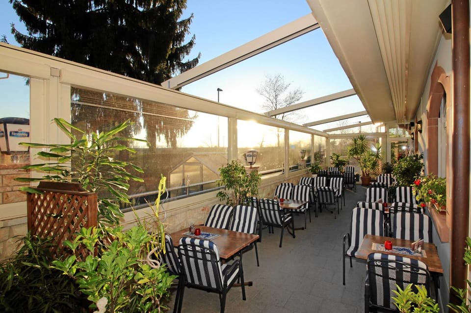 Hotel-Restaurant Axion Hotel in Weil am Rhein