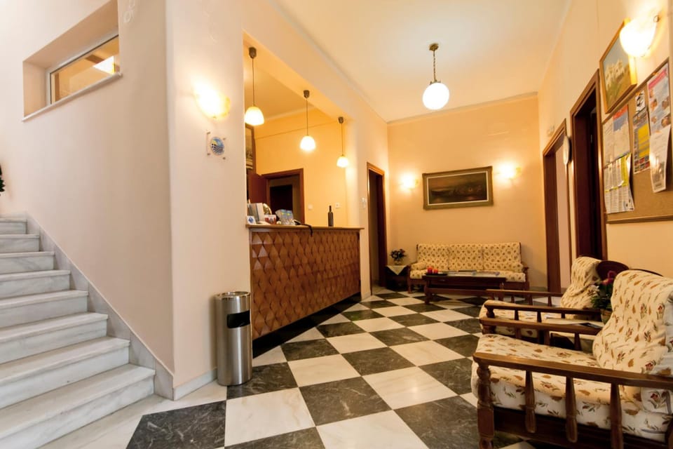 Mirabello Hotel Hotel in Heraklion